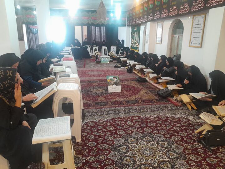 برپایی محفل قرآنی با محوریت سوره فتح به همت کانون فرهنگی هنری حضرت زینب (س)