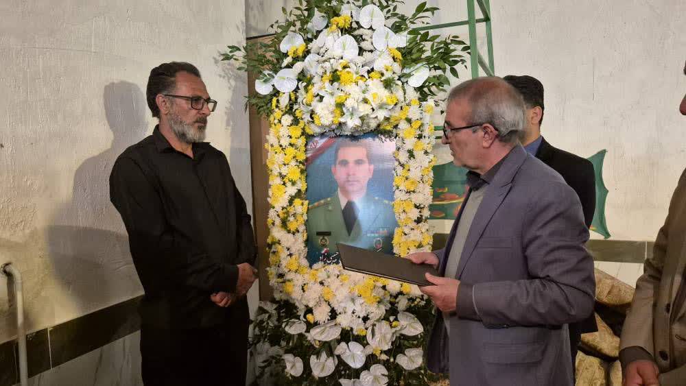 عیادت استاندار کهگیلویه و بویراحمد از مجروحان جنگ رمضان و دیدار با خانواده شهدا در دهدشت