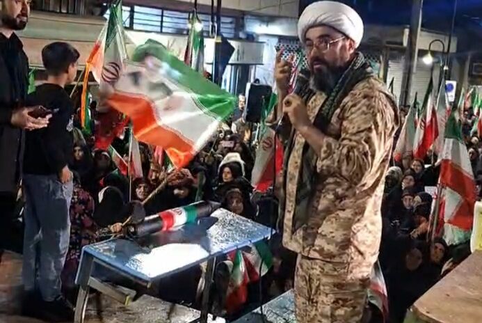 نطق حماسی روحانی مازندرانی در تجمع شبانه بهشهری ها