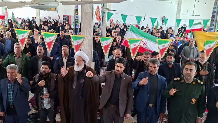 برگزاری اربعین رهبر انقلاب، با حضورمردم و جوانان مسجدی در روستای رازیان