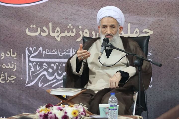 دانشگاه باید پایگاه تقواسازی و پرورش انسان‌های متعهد باشد