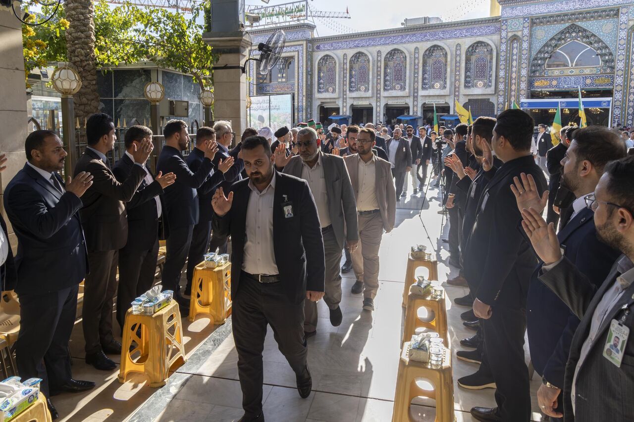 مراسم چهلم شهید آیت الله خامنهای در آستانهای مقدس امام حسین و عباس(ع) + عکس