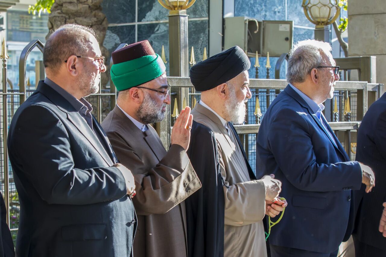 مراسم چهلم شهید آیت الله خامنهای در آستانهای مقدس امام حسین و عباس(ع) + عکس