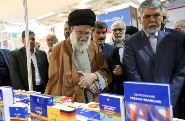 از «بخوان» تا «کتاب در جیب مردم»؛ روایت یک دغدغه ماندگار در کلام رهبر شهید انقلاب