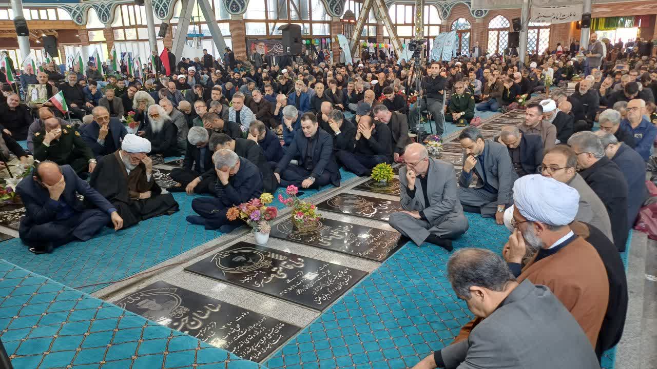 مراسم اربعین شهادت امام امت در گلزار شهدای رشت