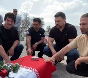 حضور قهرمانان ملی کشتی در گلزار شهدای دانش‌آموز میناب