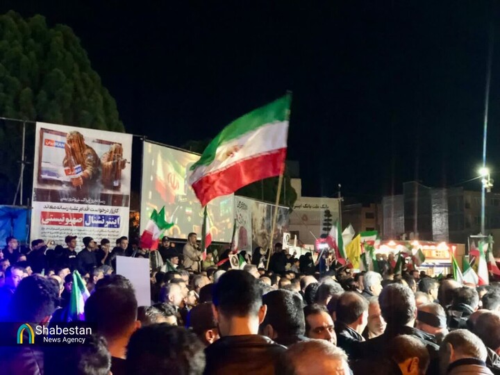 اجتماع سنندجی‌ها در چهلم رهبر شهید و شهدای جنگ رمضان