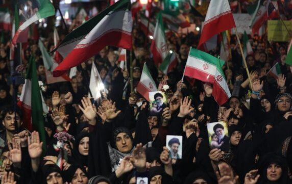 قرائت صلوات خاصه امام رضا(ع) در موج سی و نهم مقاومت علویان