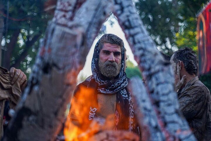 آیین گل‌مالی در اربعین امام شهید امت در بلوار شورا خرم‌آباد
