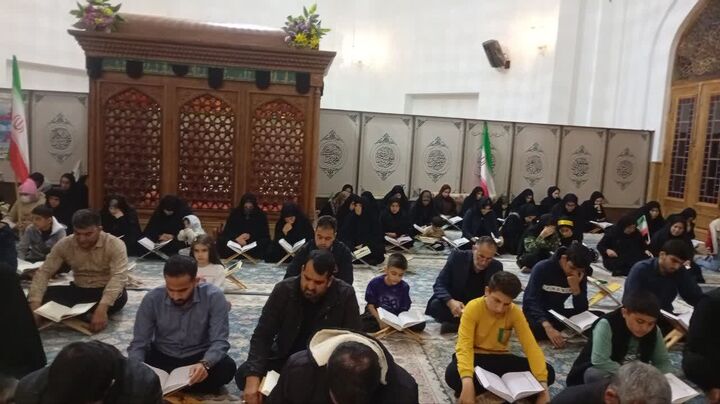 برگزاری محفل انس با قرآن کریم به مناسبت چهلمین روز شهادت قائد امت درسرپل ذهاب