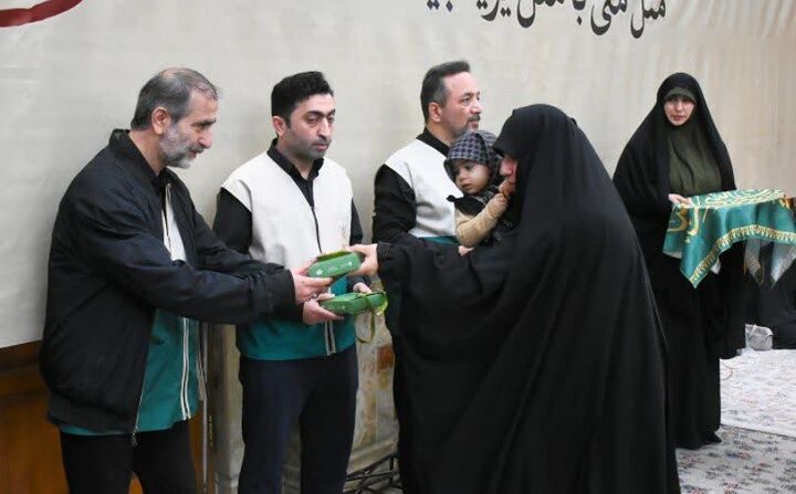 تجلیل از ۴۲ مادر برگزیده رویداد «شکوه مادری» در رشت