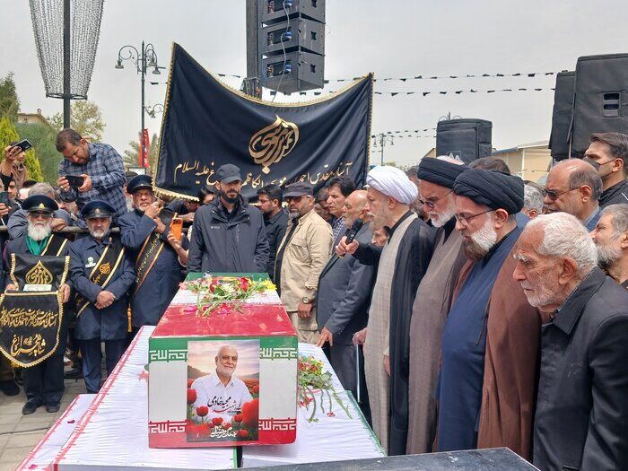 پیکر شهید سرلشکر خادمی در شیراز تشییع شد
