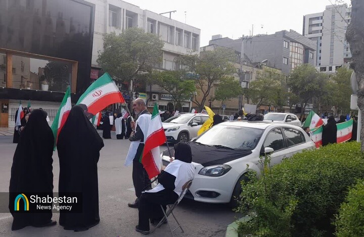 روایت مادران کفن پوش مشهدی| نگران جان رهبرمان هستیم| آنها سوگوارند! 