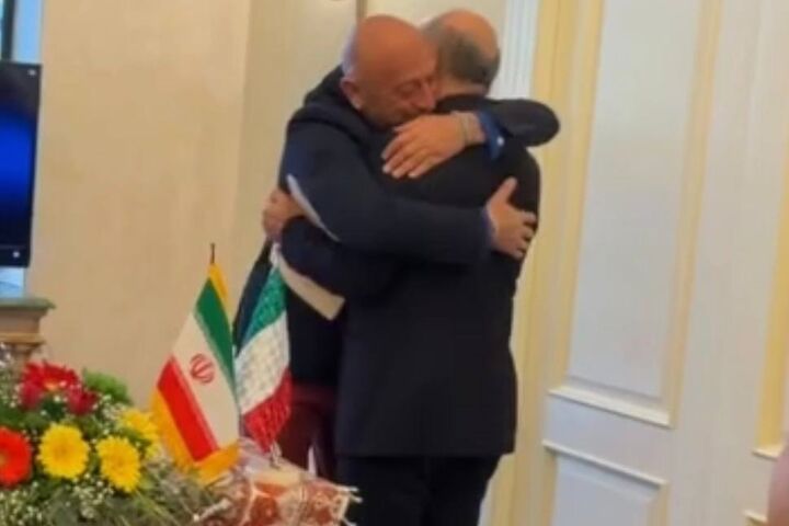 درخواست شاعر ایتالیایی: آقای سفیر! اجازه دهید شما را به عنوان نماینده ملت مقاوم ایران در آغوش بگیرم