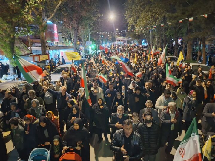 راهپیمایی مردم بجنورد در شام اربعین رهبر شهید امام خامنه ای