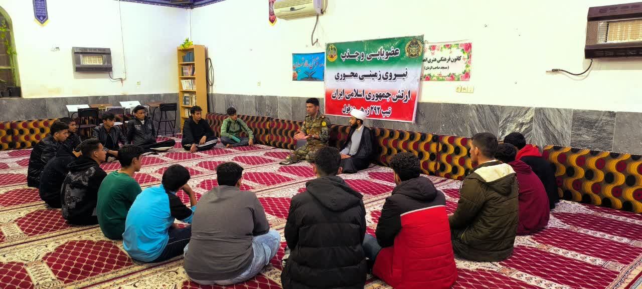 عزم جوانترین مدیر کانون مسجدی کشور برای دفاع از وطن/ از تشکیل قرارگاه اعزام تا برگزاری دورههای روشنگری