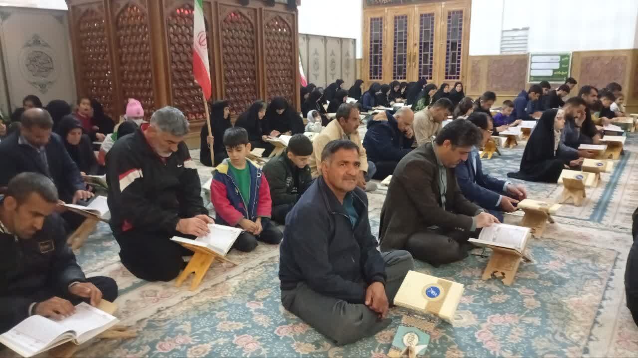 برگزاری محفل انس با قرآن کریم به مناسبت چهلمین روز شهادت قائد امت درسرپل ذهاب