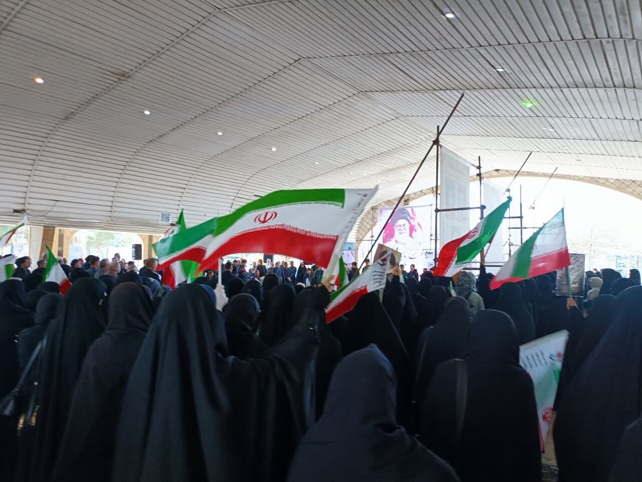 مراسم اربعین رهبر شهید ایران در زنجان؛ مردم در بیعت دوباره با آرمانهای انقلاب و شهدا