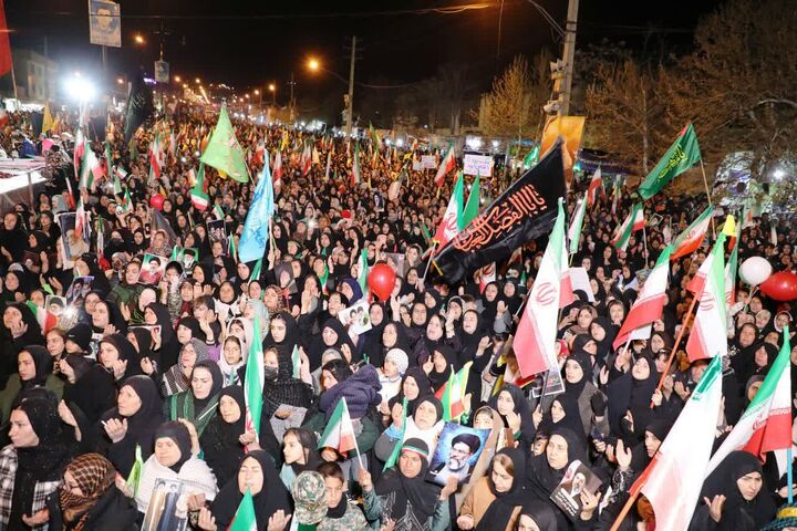 «ایستاده برای ایران»، شامگاهی فراموش‌نشدنی در مرکز کهگیلویه و بویراحمد