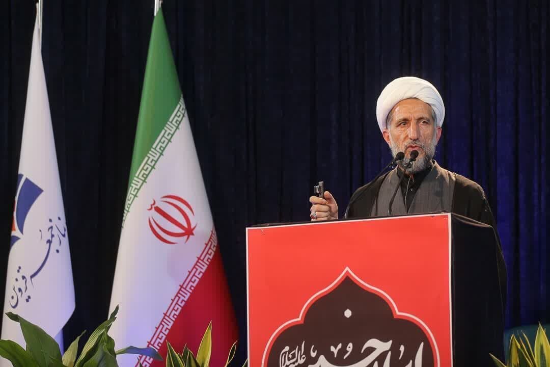 امام‌ جمعه قزوین: وحدت حول ولایت، رمز پیروزی در جنگ اخیر است