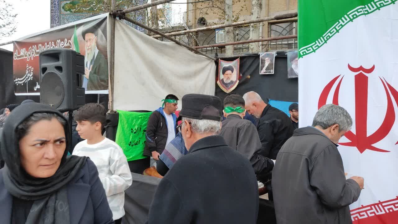 برپایی ایستگاه صلواتی به‌مناسبت چهلم قائد امت توسط کانون فرهنگی باقرالعلوم(ع)