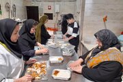 از اطعام تا محافل فرهنگی؛ مسجد گلشن پای کار مردم