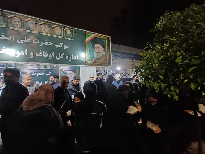 برپایی موکب اوقاف مازندران در اربعین قائد امت؛ ۲ هزار پرس غذای گرم در اجتماع اقتدار توزیع شد