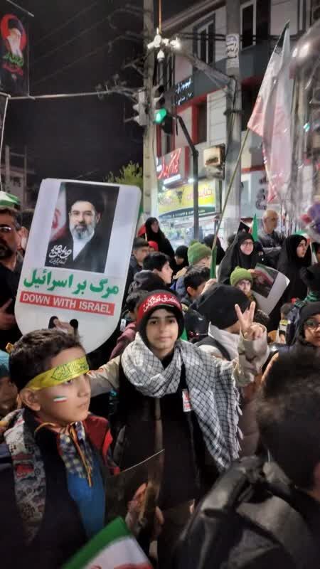 میدان داری نوجوانان فاطمی در اجتماع اقتدار بابل؛ از برپایی موکب تا مشارکت اجتماعی