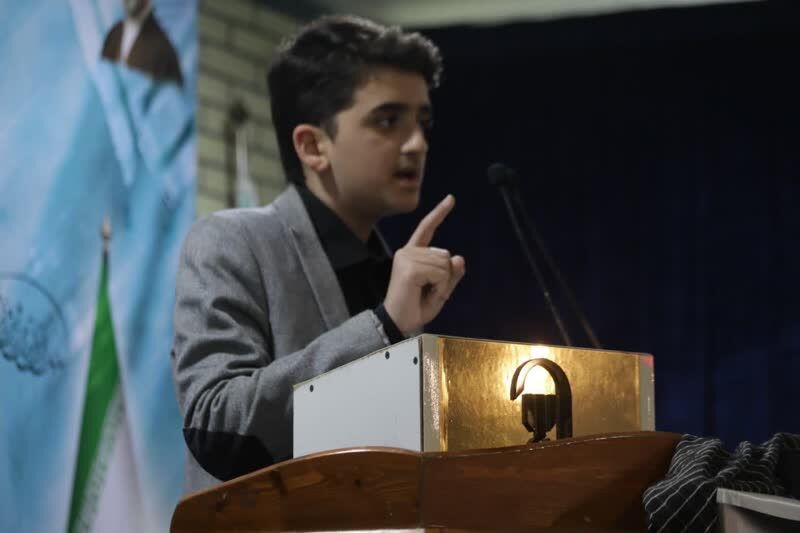 میدان داری نوجوانان فاطمی در اجتماع اقتدار بابل؛ از برپایی موکب تا مشارکت اجتماعی