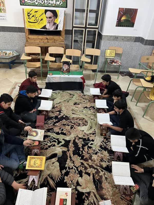 میدان داری نوجوانان فاطمی در اجتماع اقتدار بابل؛ از برپایی موکب تا مشارکت اجتماعی