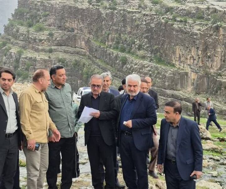 بازدید استاندار کهگیلویه و بویراحمد از منطقه گردشگری آبشار کمردوغ