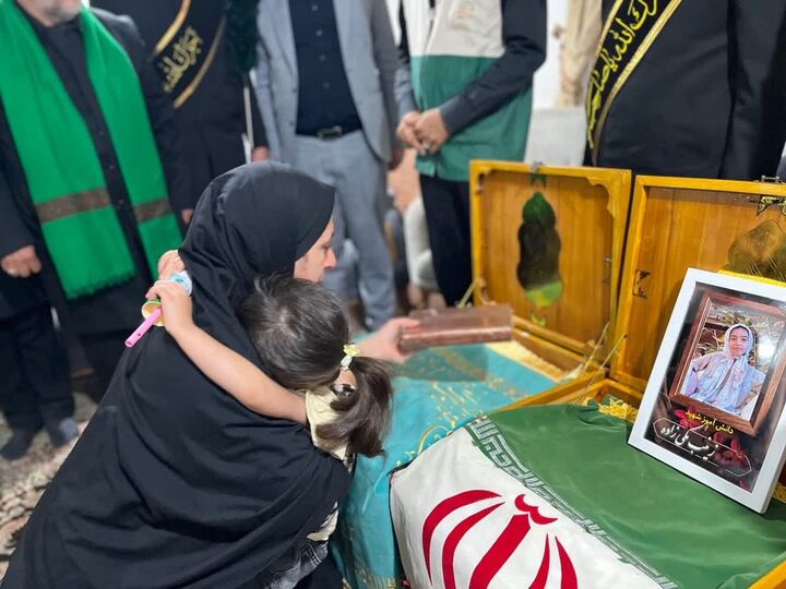 دو دانش آموز مدرسه میناب خادم یار آستان مقدس مسجد جمکران