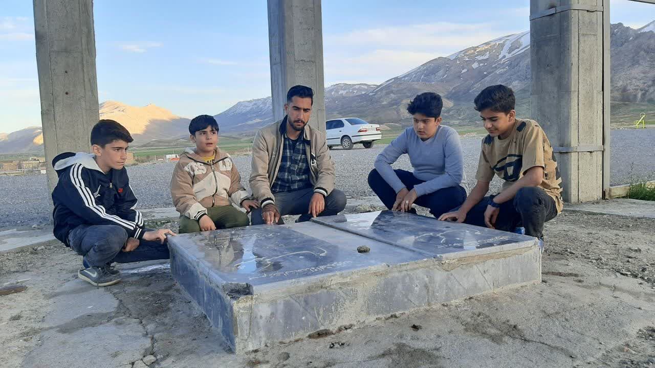 رویش نهالهای ایمان در شهر دستنا؛ وقتی نوجوانان کانون «بشارت» امید را در خاک مقاومت میکارند