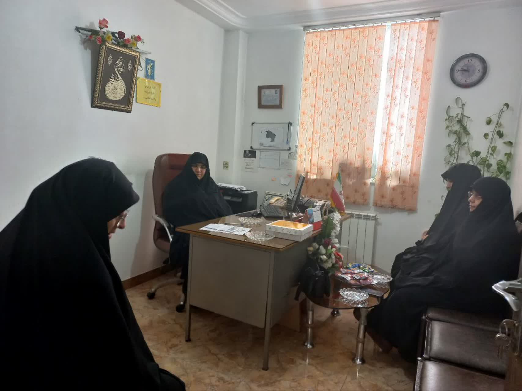 مادران شهدا با شنیدن خبر شهادت، نماز شکر میخوانند