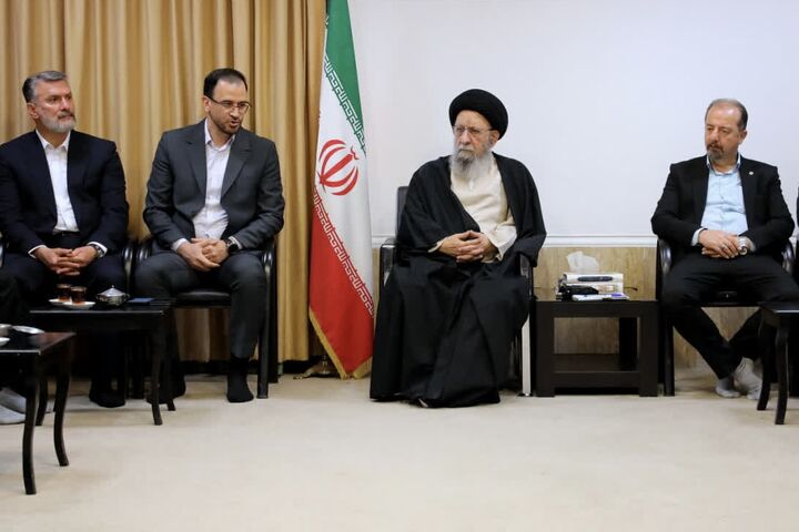 ایران در قله عزت جهانی ایستاده است؛ نخبگان برای تبیین این جایگاه مسئولیت مضاعف دارند