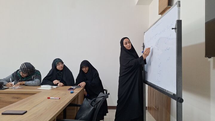 دوره خبرنگاری دختران مسجدی برگزار شد/ آینده رسانه انقلابی در دستان «مهدخت»ها
