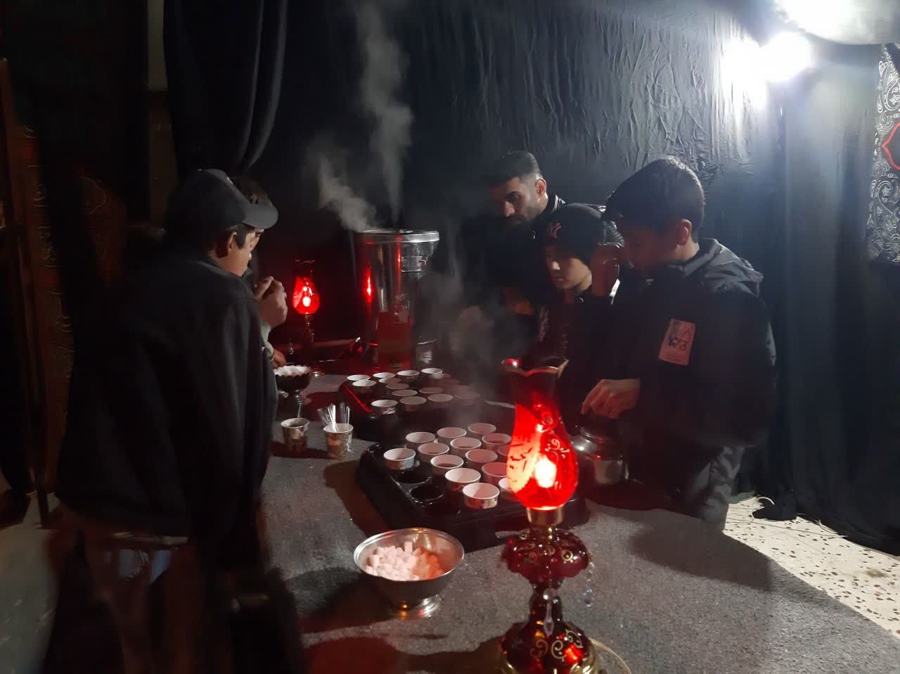 میدان‌داری کانون «بشارت» در سنگر خدمت؛ روایت برپایی موکب برای دفاع از میهن و تجلی غیرت نسل نو