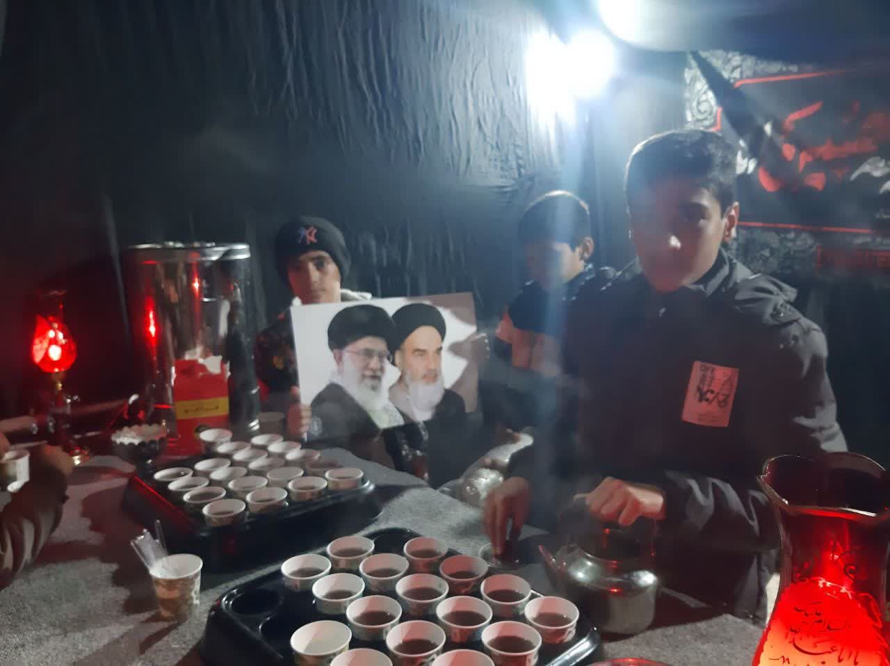 میدان‌داری کانون «بشارت» در سنگر خدمت؛ روایت برپایی موکب برای دفاع از میهن و تجلی غیرت نسل نو