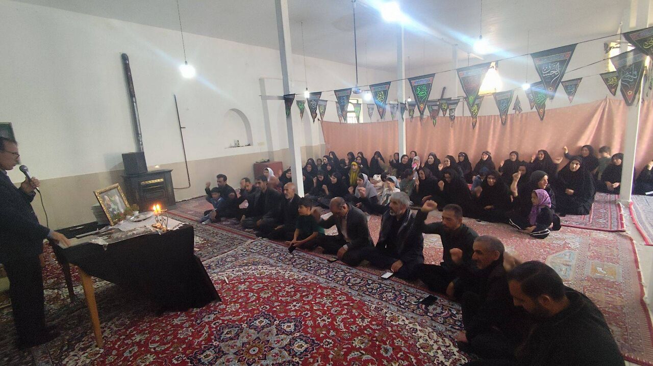 استمرار حضور مردم در خیابان شکوه دشمنشناسی و بصیرت است