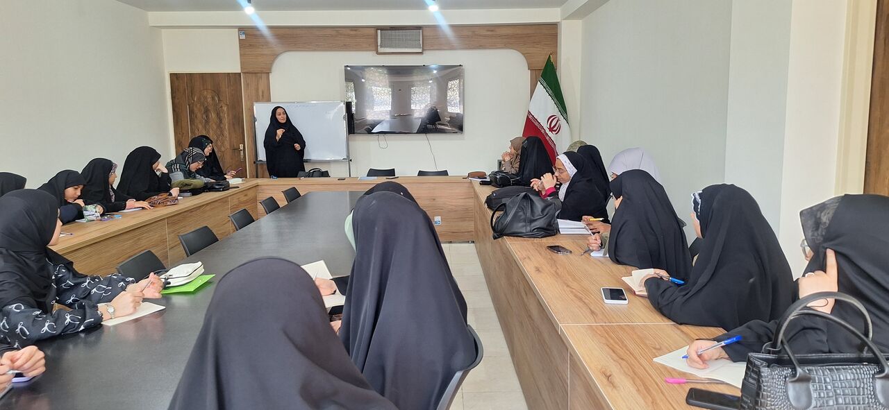 دوره خبرنگاری دختران مسجدی برگزار شد/ آینده رسانه انقلابی در دستان «مهدخت»ها