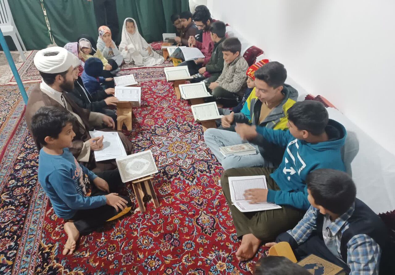 مسجدی امام خمینی (ره) مهرشهر؛ از سازه موقت تا پایگاه فرهنگی محله