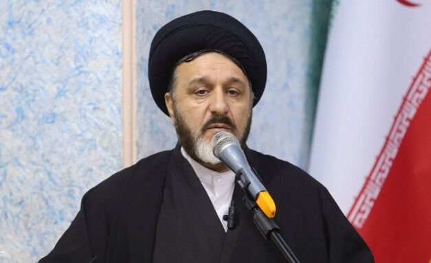 رهبری، مسیر سرخ شهدا را نقشه‌راه کشور قرار داده است