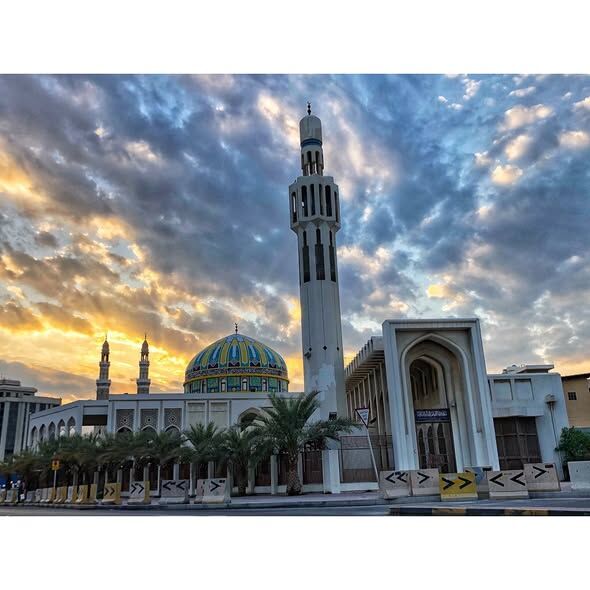 مسجد امام صادق(ع) در منامه بحرین؛ نمادی از هنر معماری اسلامی