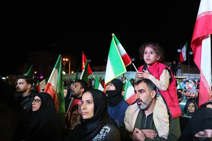 خانواده ایرانی همچنان پای کار وطن