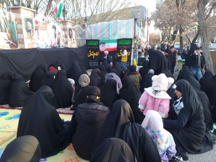 مراسم سوگواری شهادت امام صادق(ع) در بیجار با حضور گسترده بانوان برگزار شد