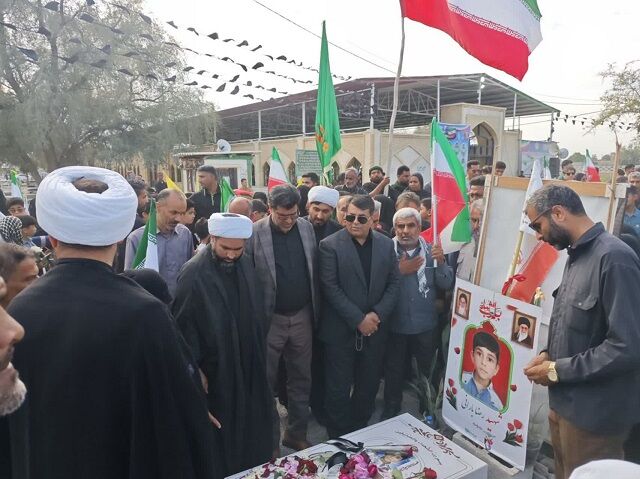 کاروان «رودون برار میناب» با حضور گسترده مسئولان و مردم وارد میناب شد