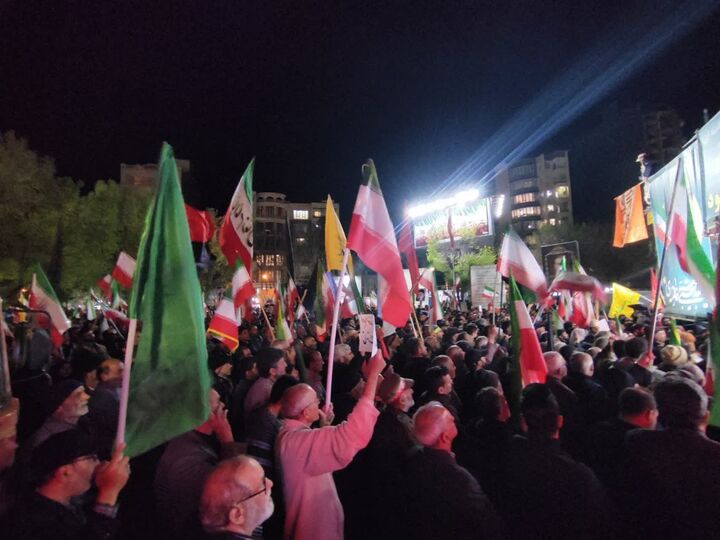 اجتماع مردم خرم‌آباد در شب چهل‌و ششم