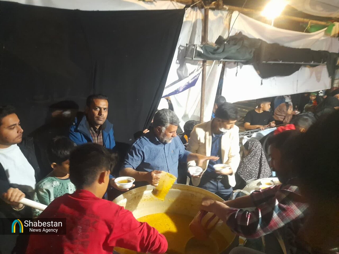 عزم راسخ فعالان موکب روستای چشمه رج در تداوم مسیر انقلاب اسلامی