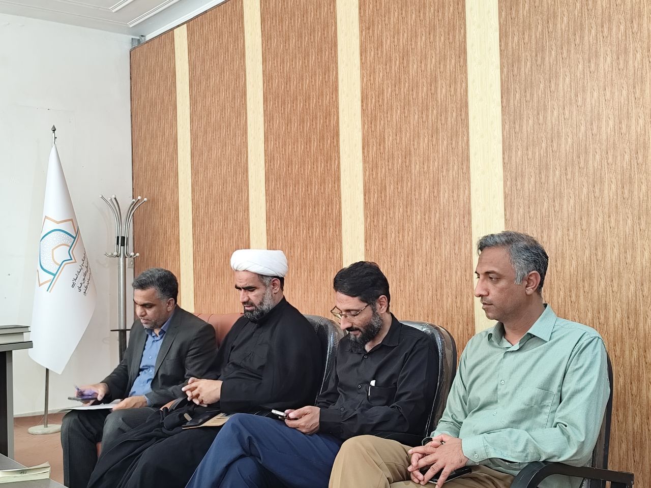 مساجد قرارگاه جنگ نرم و سنگر ترویج فرهنگ رضوی در دهه کرامت