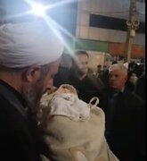 طنین «الله‌اکبر» در گوش نوزاد یک‌روزه، نماد پیوند امت و ولایت